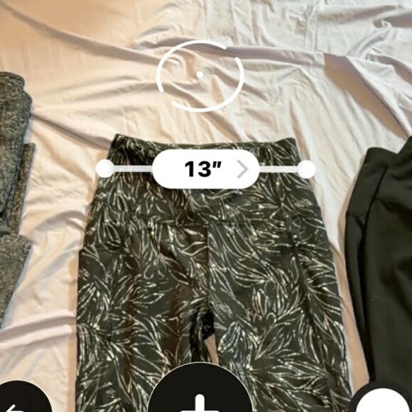 THREE pairs MTA Capri Leggings (Black, Marbled Black, Heathered Grey) MEDIUM - Picture 8 of 12